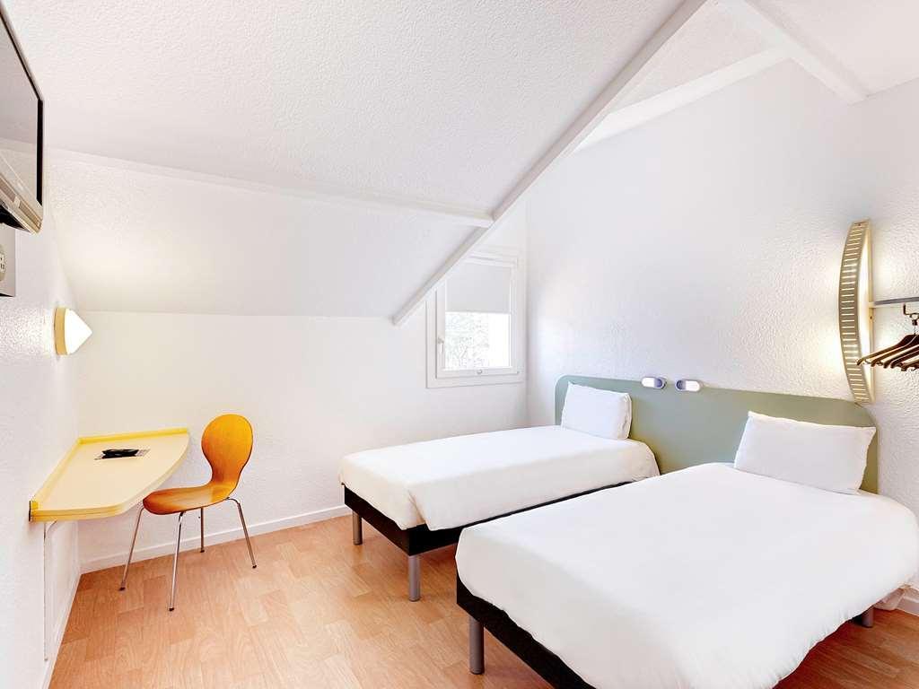 Ibis Budget Agen Extérieur photo